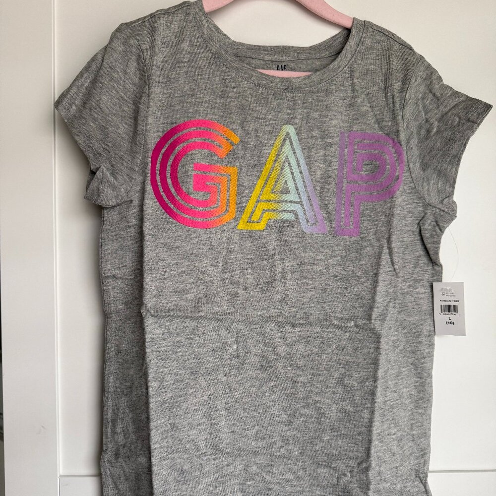 NWT Logo GAP T-shirt Size 10(L)
